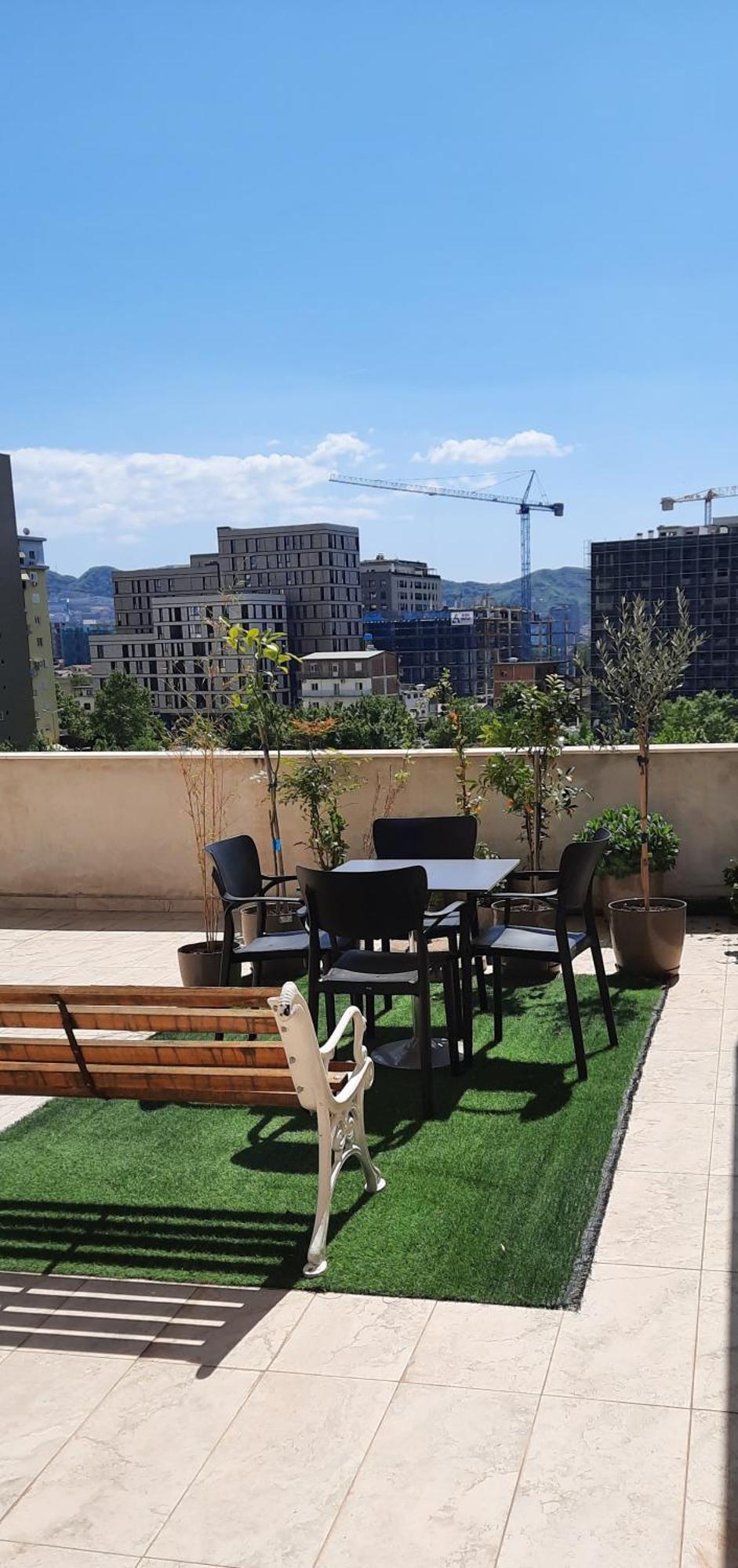 Hidden Gem, Modern 2bedroom, Amazing Terrace-free Parking-your Away From Appartement