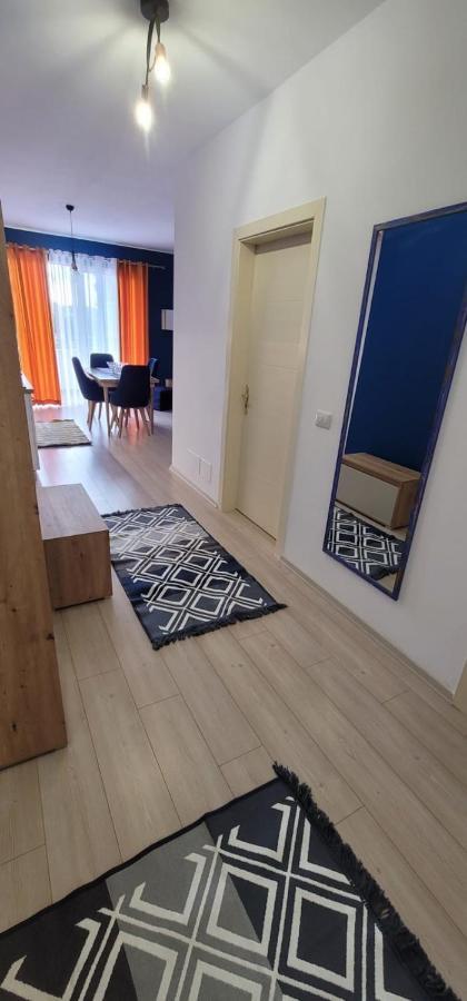 Hidden Gem, Modern 2bedroom, Amazing Terrace-free Parking-your Away From * Tirana