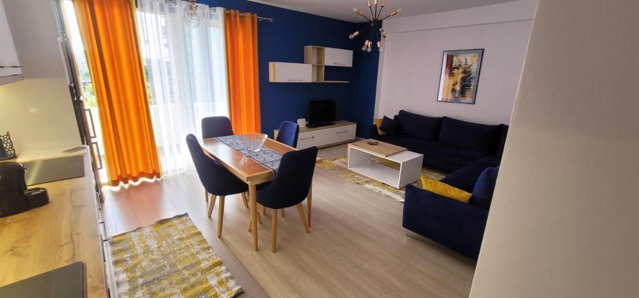 Hidden Gem, Modern 2bedroom, Amazing Terrace-free Parking-your Away From *