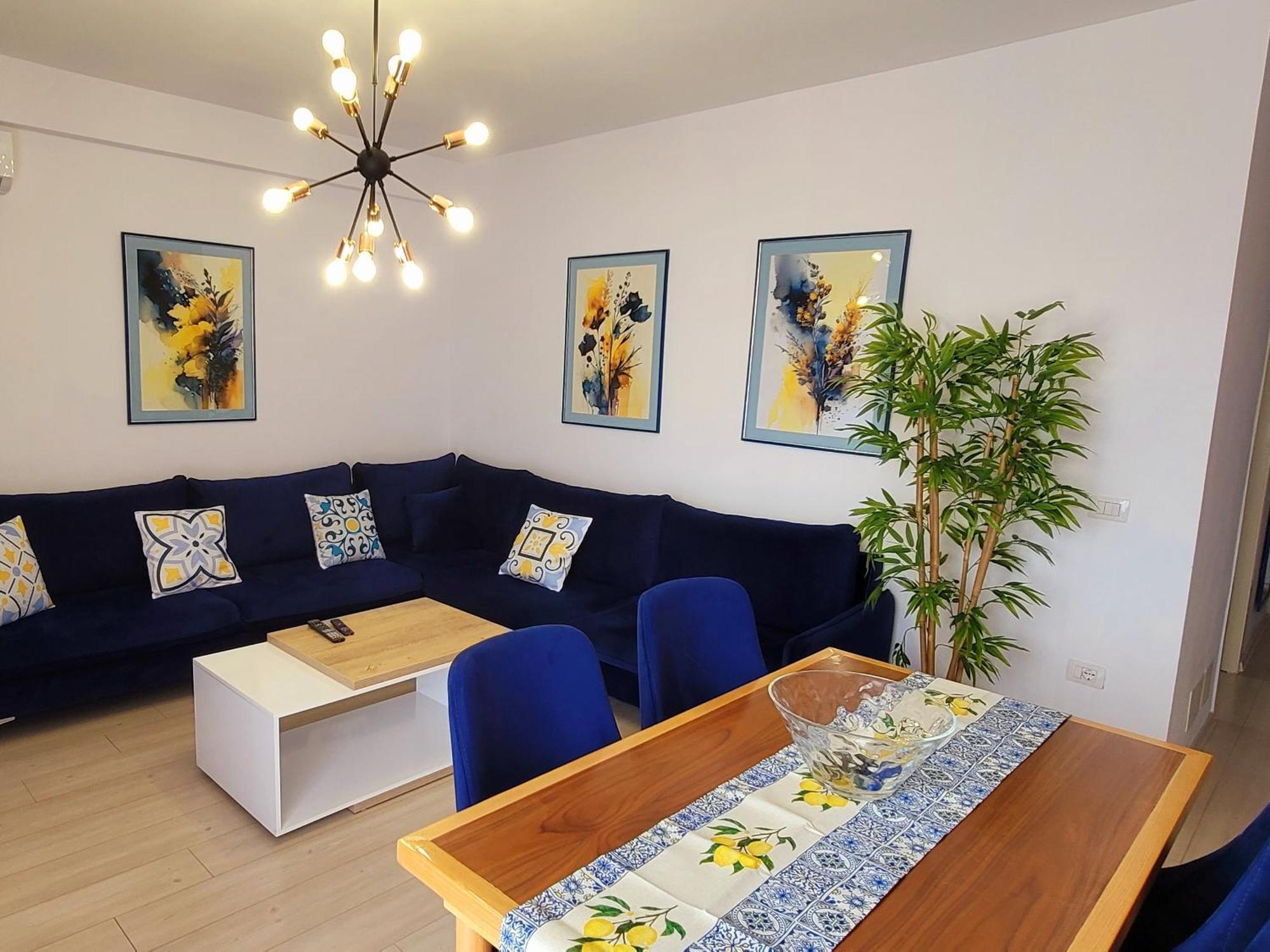 Hidden Gem, Modern 2bedroom, Amazing Terrace-free Parking-your Away From